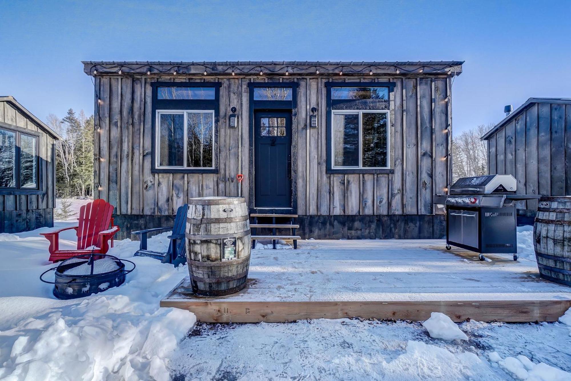 Your Cozy Cabin Retreat Saint-Remi-d'Amherst Kültér fotó