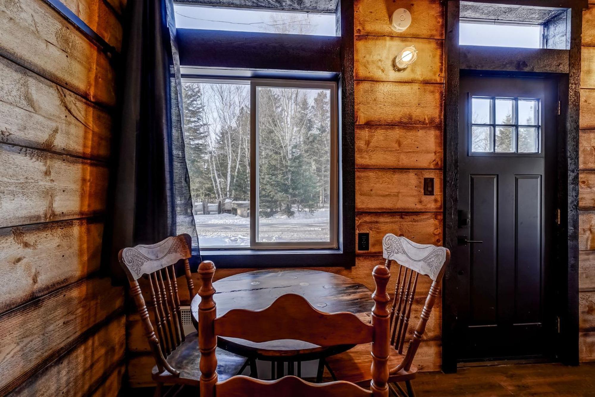 Your Cozy Cabin Retreat Saint-Remi-d'Amherst Kültér fotó