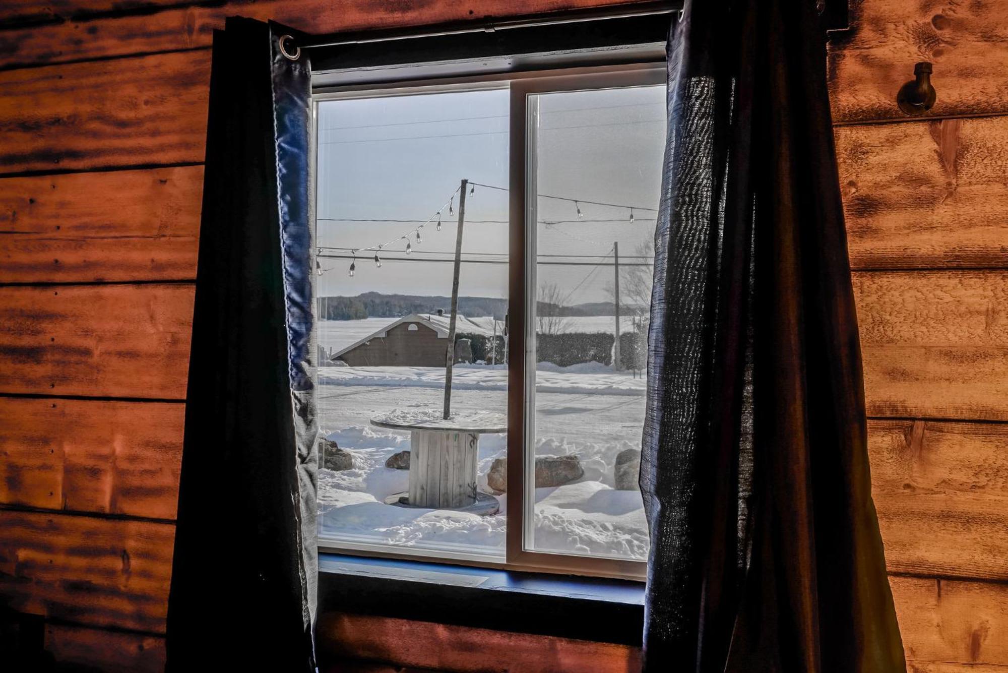 Your Cozy Cabin Retreat Saint-Remi-d'Amherst Kültér fotó