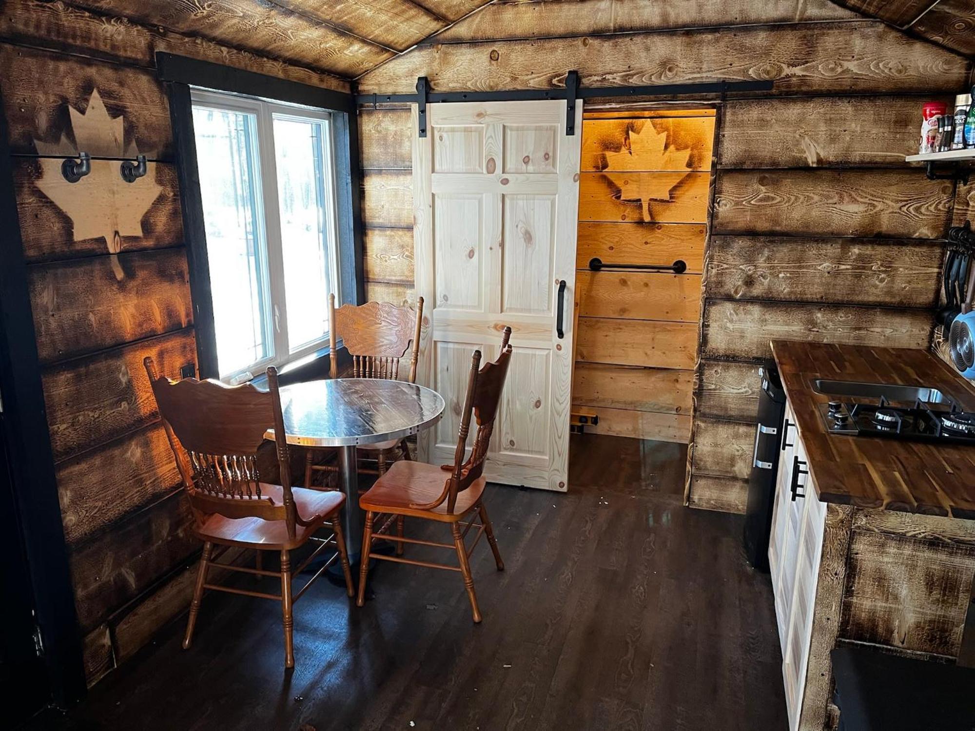 Your Cozy Cabin Retreat Saint-Remi-d'Amherst Kültér fotó