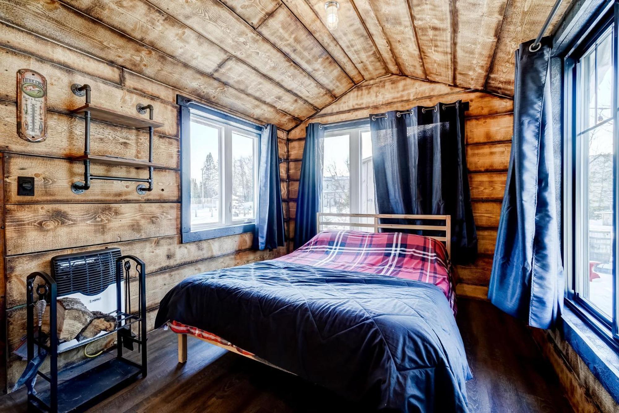 Your Cozy Cabin Retreat Saint-Remi-d'Amherst Kültér fotó